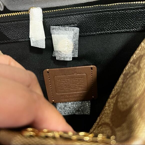 COACH X MICHEL JEAN BASQUIAT Pez Dispenser limited edition town bucket bag nwt - Picture 15 of 16